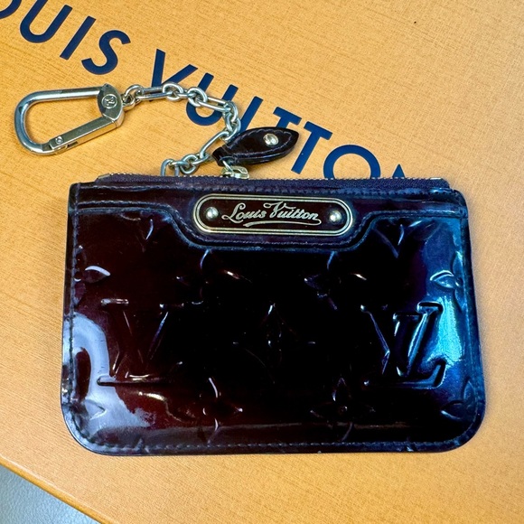 Louis Vuitton Handbags - Louis Vuitton Vernis key cles